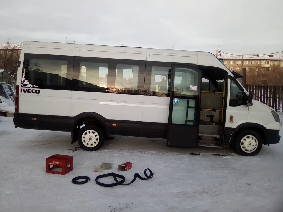 Микроавтобус IVECO — Расширители арок 23 мм